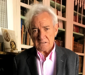 Luis del Olmo. Periodista. Voz de los escritos de Gran en el Concierto XX Aniversario del fallecimiento de Enrique Gran, 2019.