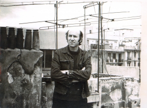 On the roof of his studio in the Barrio de Salamanca. Madrid, the 1970's.