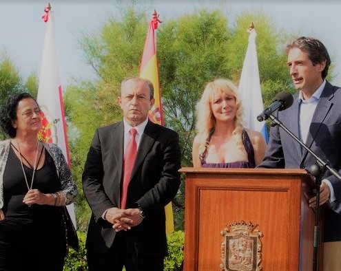 Inauguración del Monumento a Enrique Gran. Iñigo de la Serna, Begoña Merino. Javier López Marcano y Gema Soldevilla. Santander, 2009