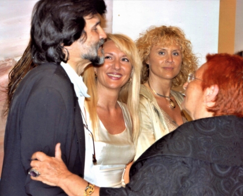 Victor Erice, Begoña Merino, MªAngeles Merino y Carmen Gran. Inauguración de la exposición Visiones fantásticas. Centro de Estudios Lebaniegos. Gobierno de Cantabria, Potes. Cantabria, 2006