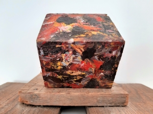 Composición S/T. Óleo sobre cubo de madera. Colección particular.