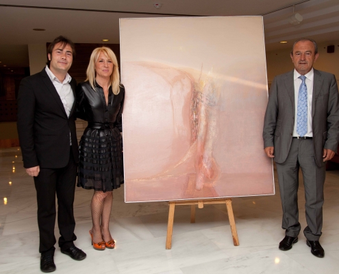 Presentación en el Palacio de Festivales de Santander del documental sobre Enrique Gran "En los brazos de la luz". Marcos Fdez. Aldaco, Javier López Marcano y Begoña Merino Gran. 2013