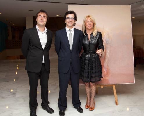 Presentación en el Palacio de Festivales de Santander del documental sobre Enrique Gran "En los brazos de la luz". Marcos Fdez. Aldaco, César Torrellas y Begoña Merino Gran. 2013